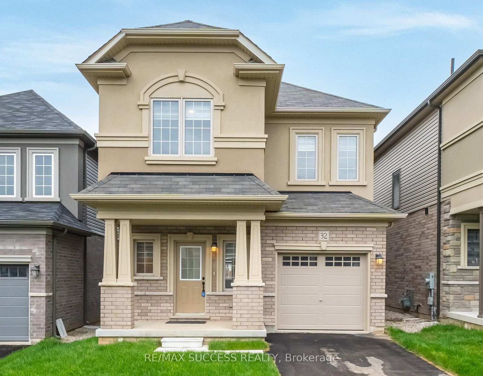Property Photo: 32 George Brier Drive W ON N3L 0L3