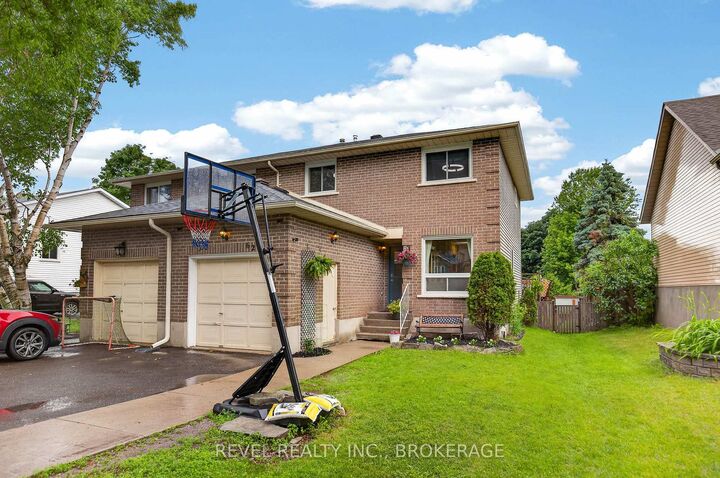 Property Photo: 62 Barker Drive ON K7K 6X6