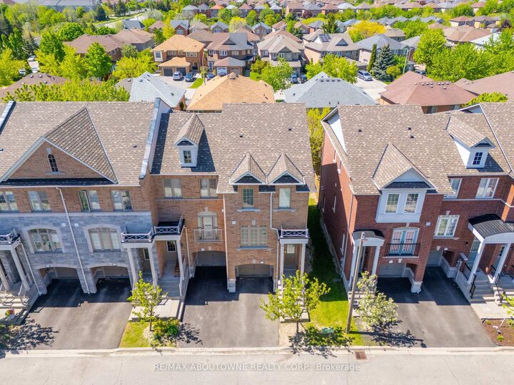 Property Photo:  7214 Triumph Lane  ON L5N 0C5 