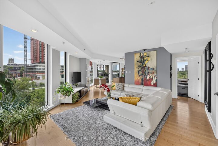 Property Photo:  300 C Lett Street 617  ON K1R 0A8 