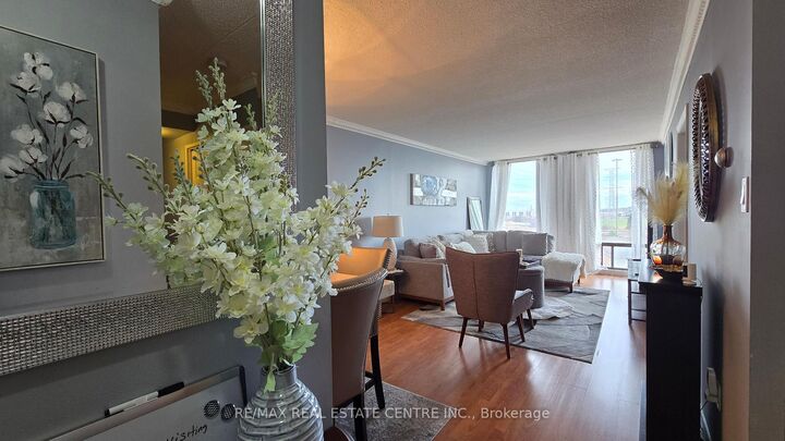 Property Photo:  1540 Pickering Parkway 609  ON L1V 3V9 