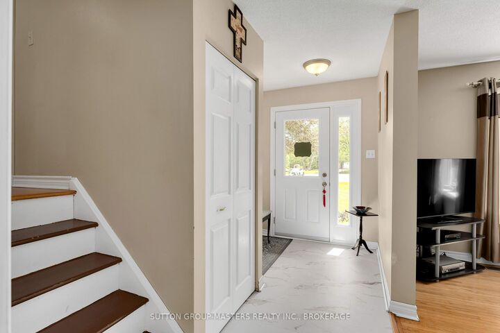 Property Photo:  21 McDonald Crescent  ON K7R 3K6 