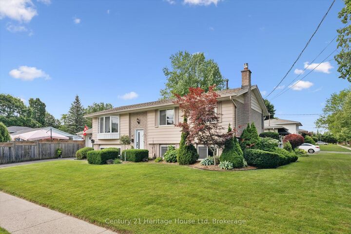 Property Photo: 44 Inverness Drive ON N1E 6K3