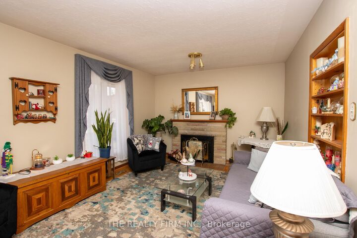 Property Photo: 80 Princess Street W ON N0M 1L0