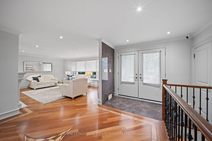 Property Photo: 1592 Islington Avenue ON M9A 3M6