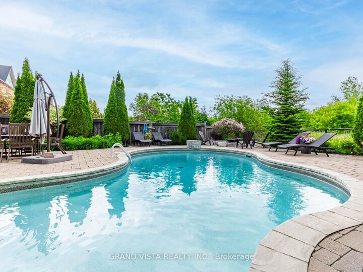 Property Photo:  31 Routledge Drive  ON L4E 0C4 