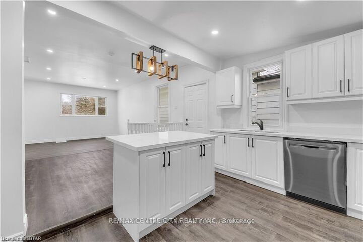 Property Photo: 55 Ada Street ON N5Z 2X3