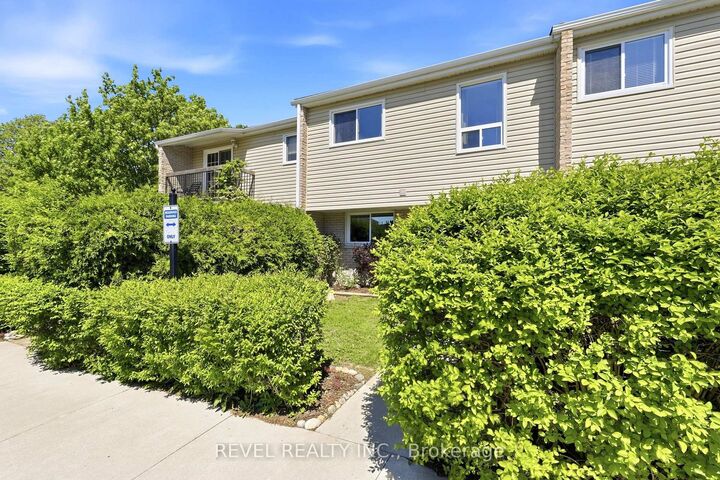 Property Photo: 669 Osgoode Drive 2 ON N6E 2C7
