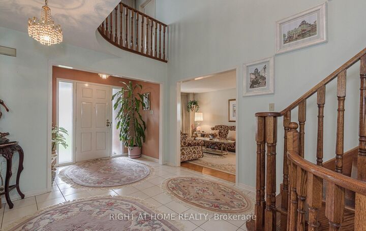 Property Photo: 19 Western Skies Court ON L4L 8B6