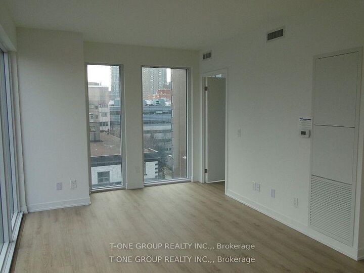 Property Photo: 319 Jarvis Street 902 ON M5B 0C8
