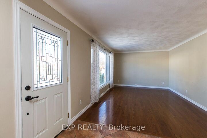 Property Photo: 28 Appleford Street ON K1J 6T9