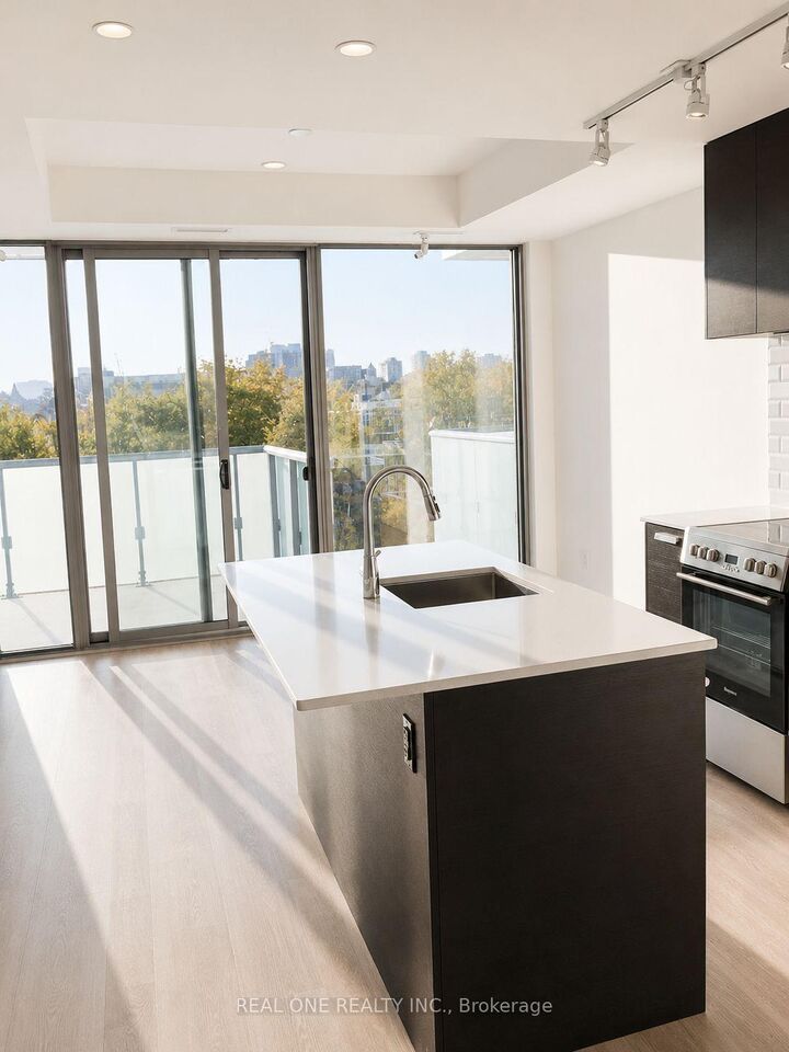 Property Photo:  57 St. Joseph Street 515  ON M5S 0C5 