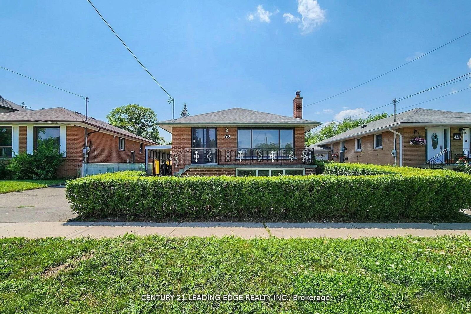 Property Photo: 70 Wexford Boulevard Bsmt ON M1R 1L3