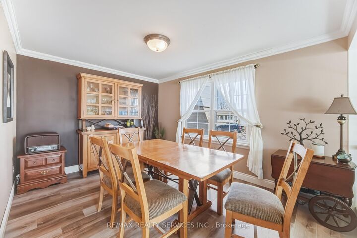 Property Photo: 15 Braemar Drive ON L6T 2L5