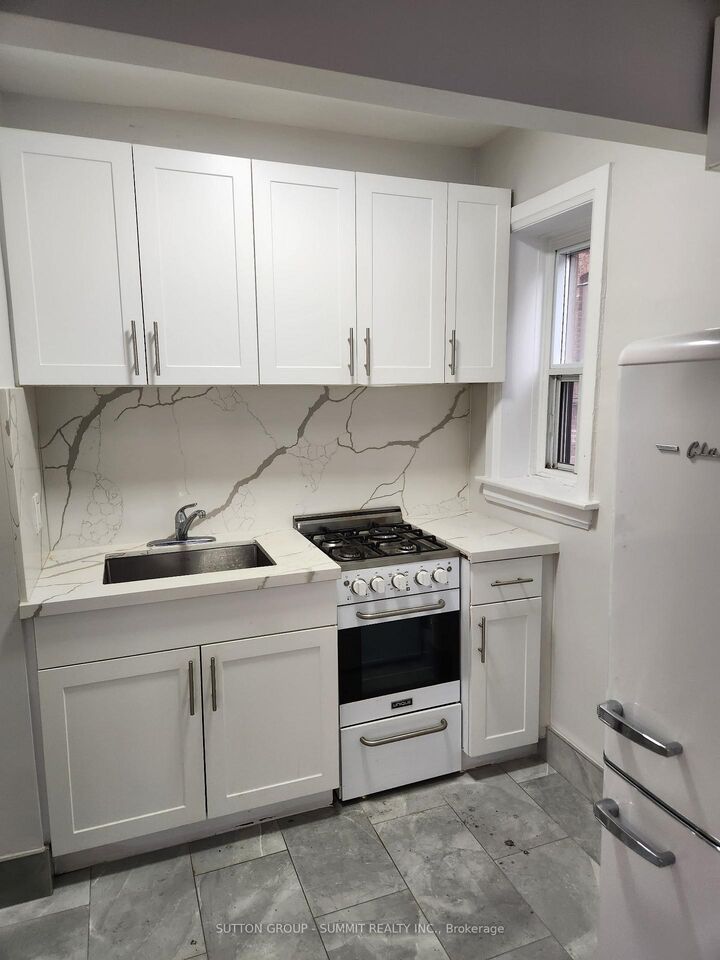 Property Photo:  98 Vaughan Road 202  ON M6C 2M1 