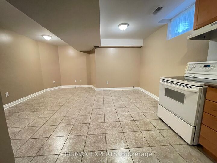 Property Photo: 176 Kingsview Drive Bsmt ON L4H 2Z3