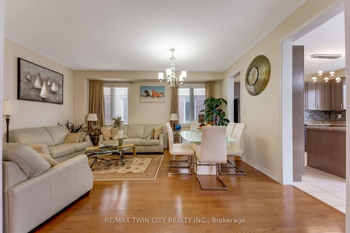 Property Photo: 667 Linden Drive ON N3H 0B6