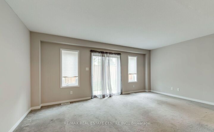 Property Photo:  50 Pinnacle Drive 23  ON N2P 0H8 