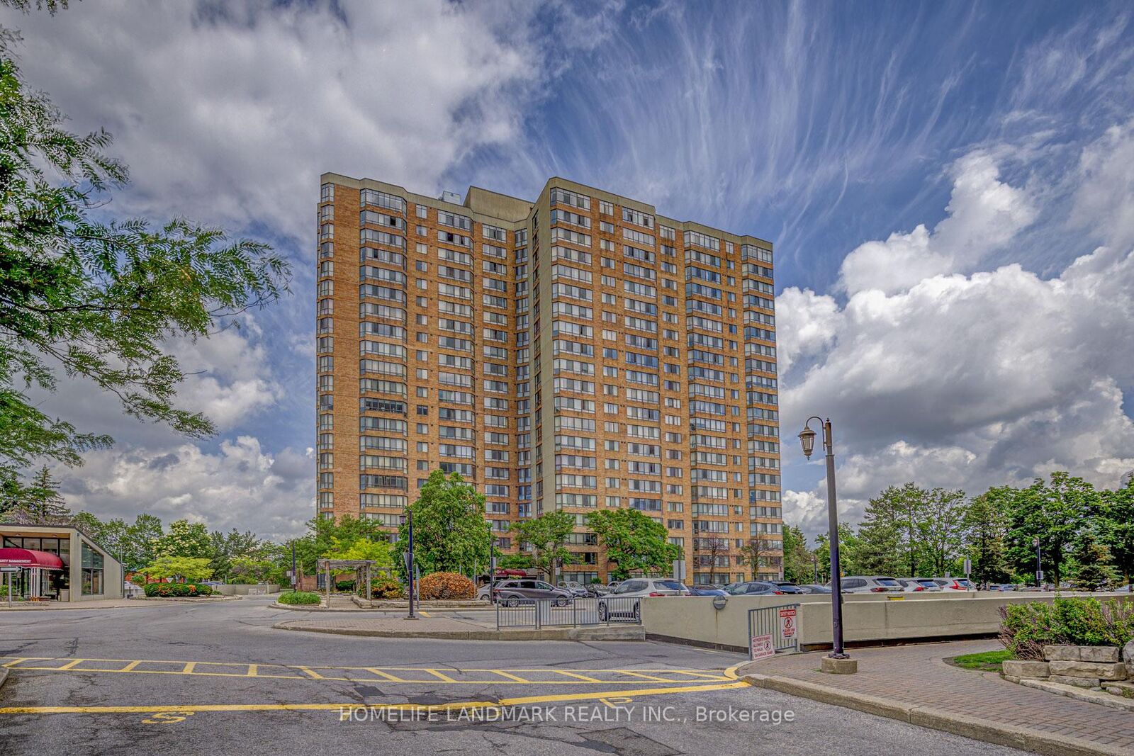 Property Photo:  25 Bamburgh Circle 2142  ON M1W 3W2 