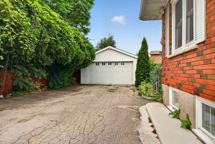 Property Photo: 115 Green Road ON L8G 3W9