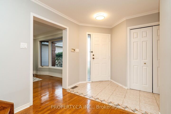 Property Photo: 11 Dossetter Way ON K1G 4R8