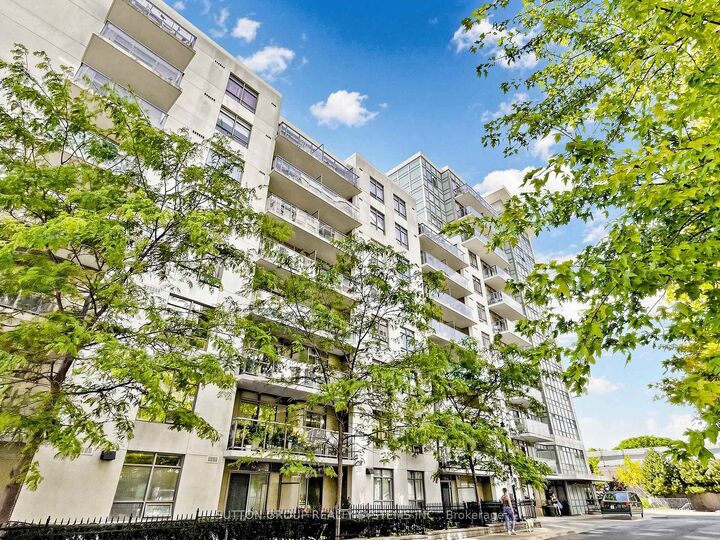 Property Photo:  812 Lansdowne Avenue 714  ON M6H 4K5 