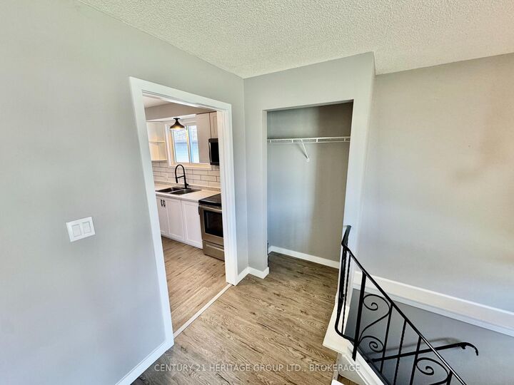 Property Photo: 356 Owens Crescent ON K7M 8H8