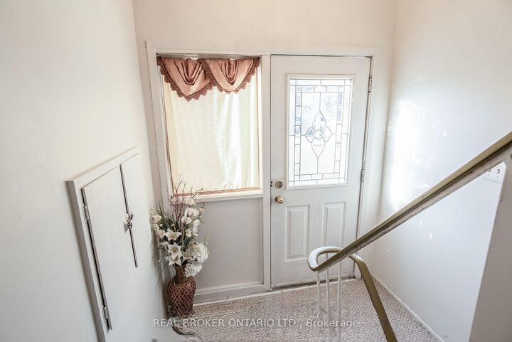 Property Photo:  374 Southill Drive Lower Unit  ON N2A 2R1 