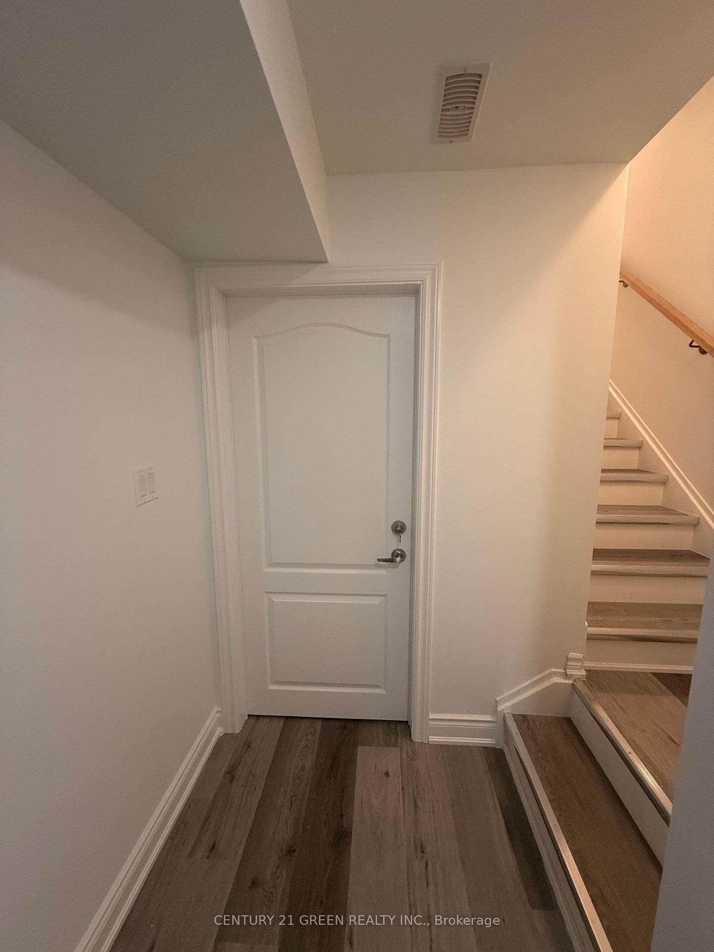 Property Photo: 633 Fullum Landing Bsmt ON L9E 1V1