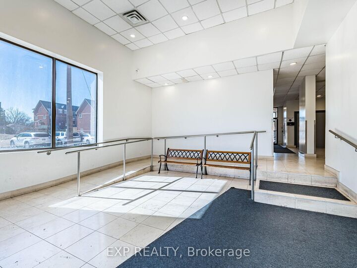 Property Photo: 25 Agnes Street 907 ON L5B 3X7