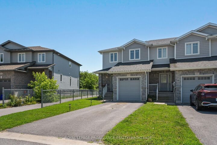 Property Photo: 925 Blossom Street ON K7P 0N2