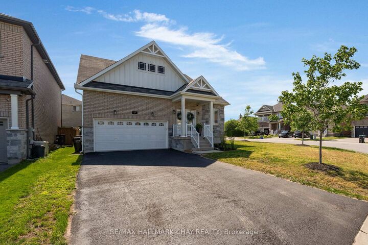 Property Photo: 69 Prince George Crescent ON L4N 0K9