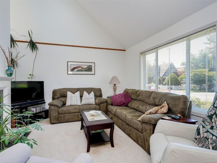 Property Photo: 1230 Richardson St BC V8V 3E1
