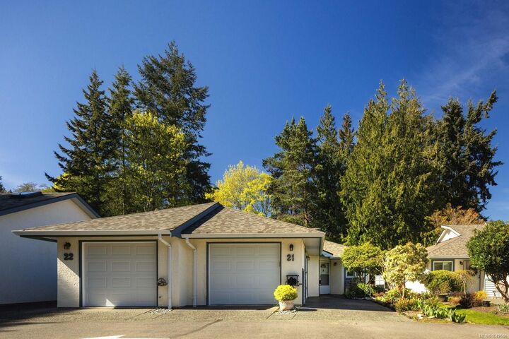 5156 Cordova Bay Rd #21 — photo 1