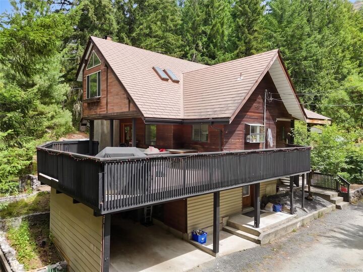 2099 Shawnigan Lake Rd — photo 1