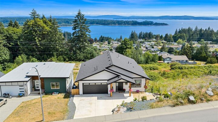 Property Photo: 399 Thetis Dr BC V9G 1V9