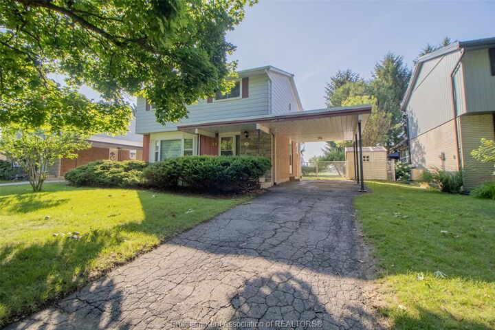 Property Photo: 24 Finch Avenue ON N7L 1H6