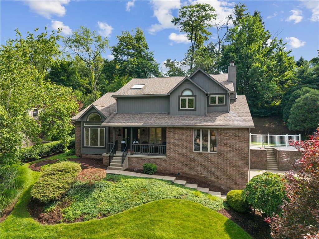 Property Photo:  122 Trotwood Drive  PA 15146 
