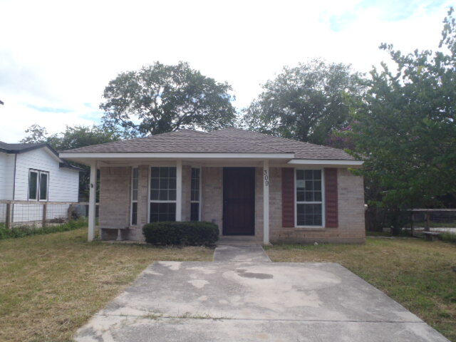 Property Photo:  309 Ellis Street  TX 78666 