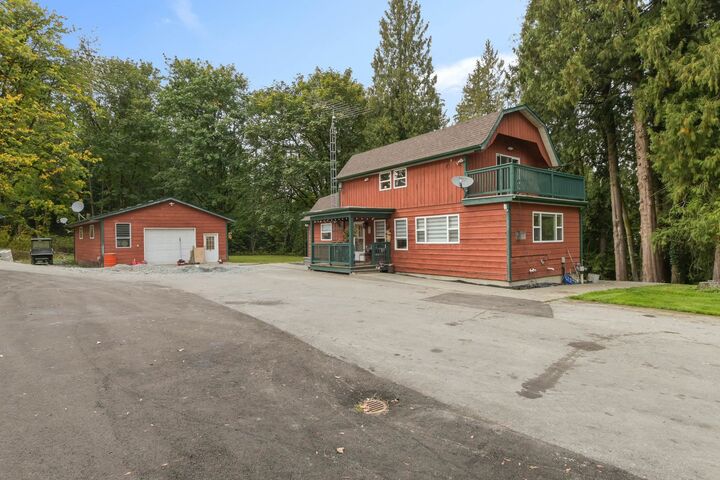 Property Photo: 25330 72 Avenue BC V4W 1H6