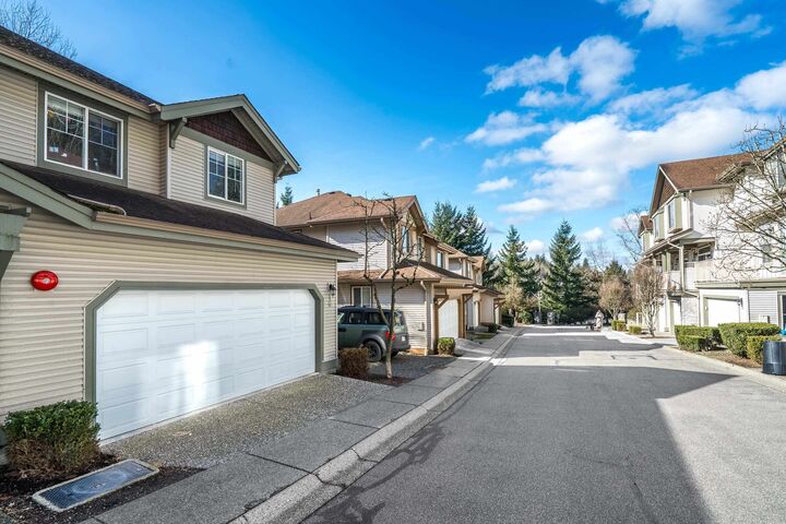 Property Photo: 35287 Old Yale Road 10 BC V3G 8H5