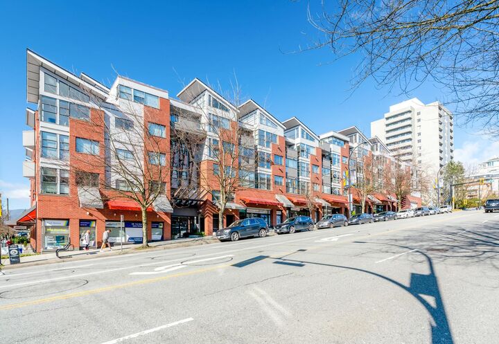 345 Lonsdale Avenue 411 — photo 1