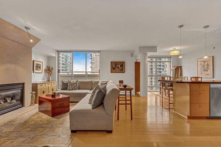 819 Hamilton Street 1404 — photo 1