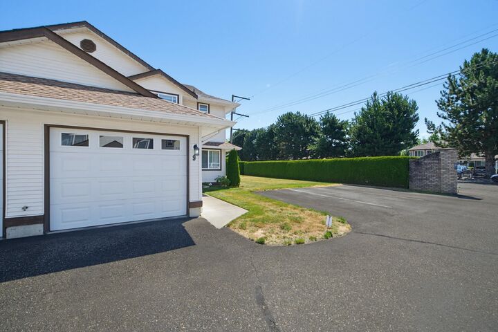 Property Photo: 46349 Cessna Drive 9 BC V2P 1A7