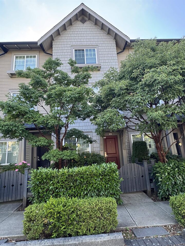 6450 187 Street 43 — photo 1