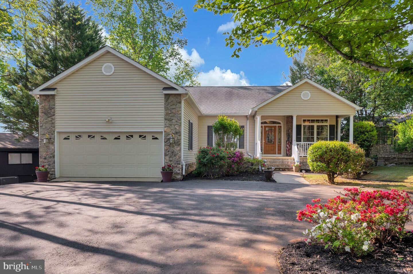 Property Photo: 626 Cornwallis Avenue VA 22508