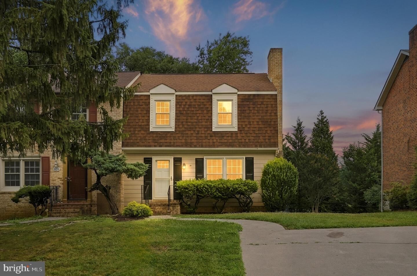 Property Photo:  824 Appleseed Court  VA 22601 