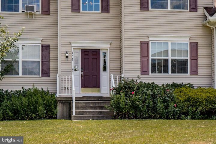 Property Photo:  506 Quarter Moon Court  NJ 08505 