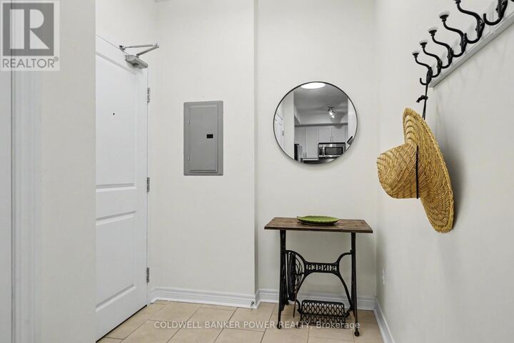 Property Photo: 330 Ridout Street North 1010 ON N6C 3Z3