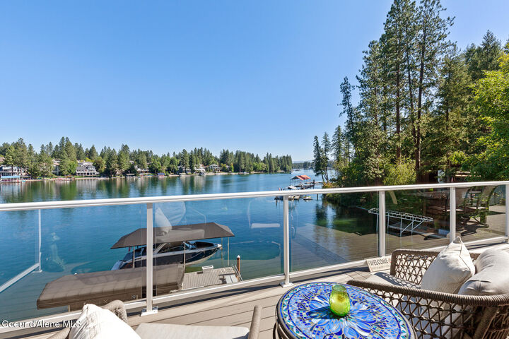 Property Photo: 7265 W Otter Bay Rd ID 83814